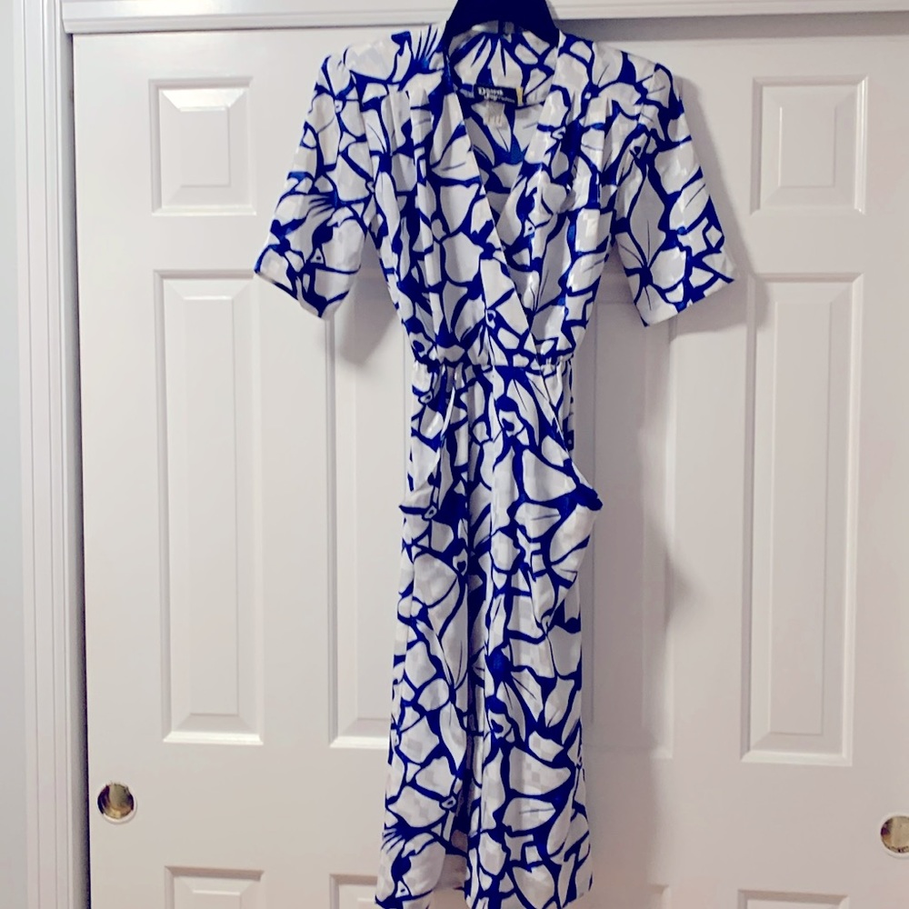 Dress size 5 - White/Blue Excellent Cond w/belt